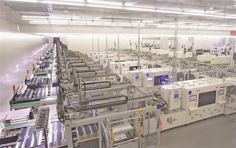 晶科能源股份有限公司生产车间。