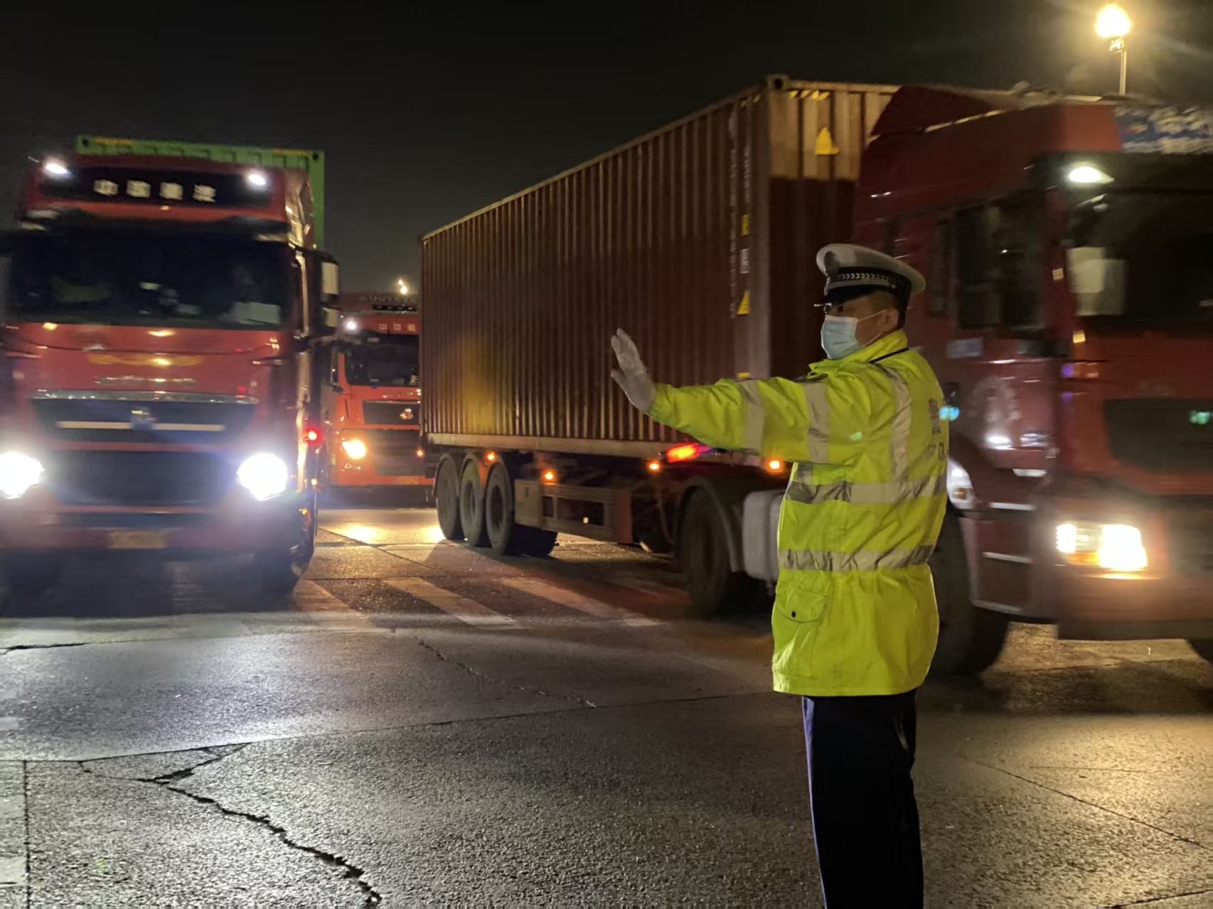 向海图强 智护安澜——青岛港航公安“四新”实践绘就世界级港口平安蓝图