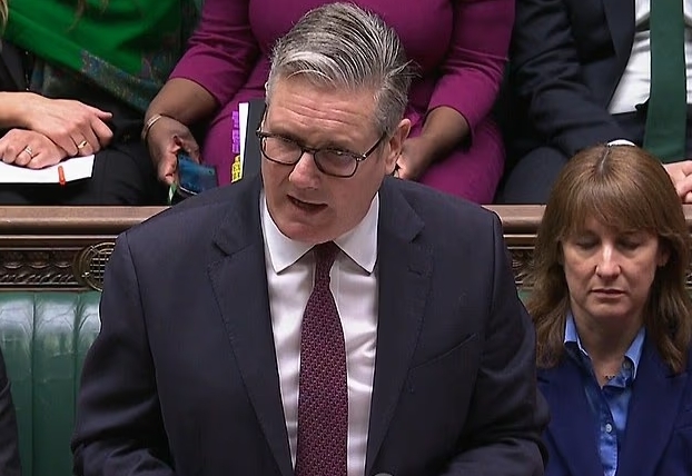 爱泼斯坦案发酵,“斯塔默当首相的日子到头了”