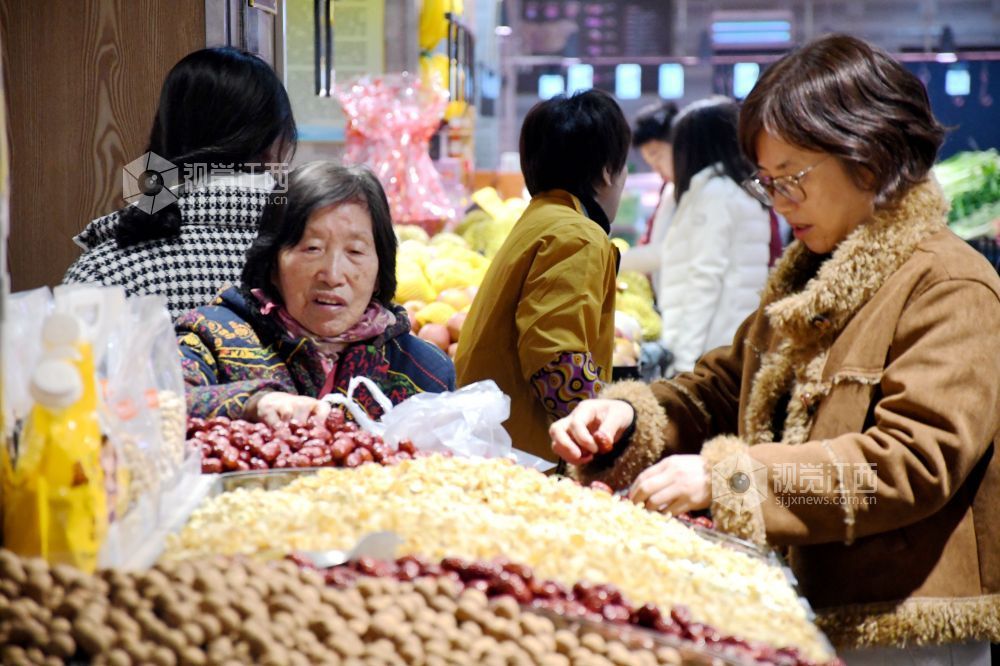 江西南丰：节前市场供销两旺（图）