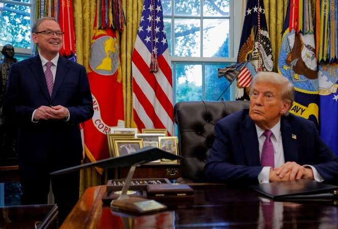 哈西特和特朗普