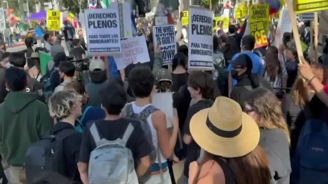 美国300多城市示威抗议暴力移民执法，储殷：规模其实不大