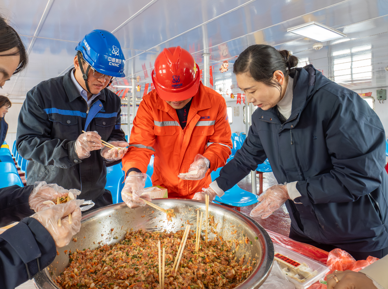 全程直播！水上春运首日：0.9海里的“海上班车”满载年味与守护
