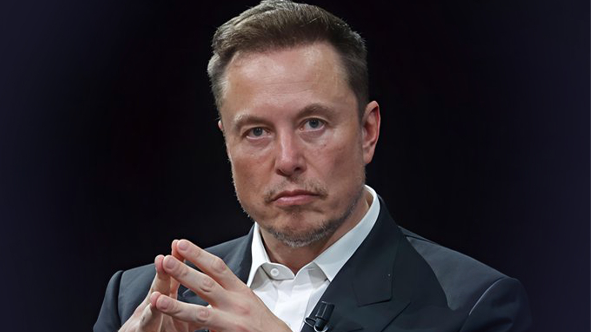 马斯克否认踏足爱泼斯坦私人小岛，并暗示克林顿、比尔·盖茨等人“有罪”