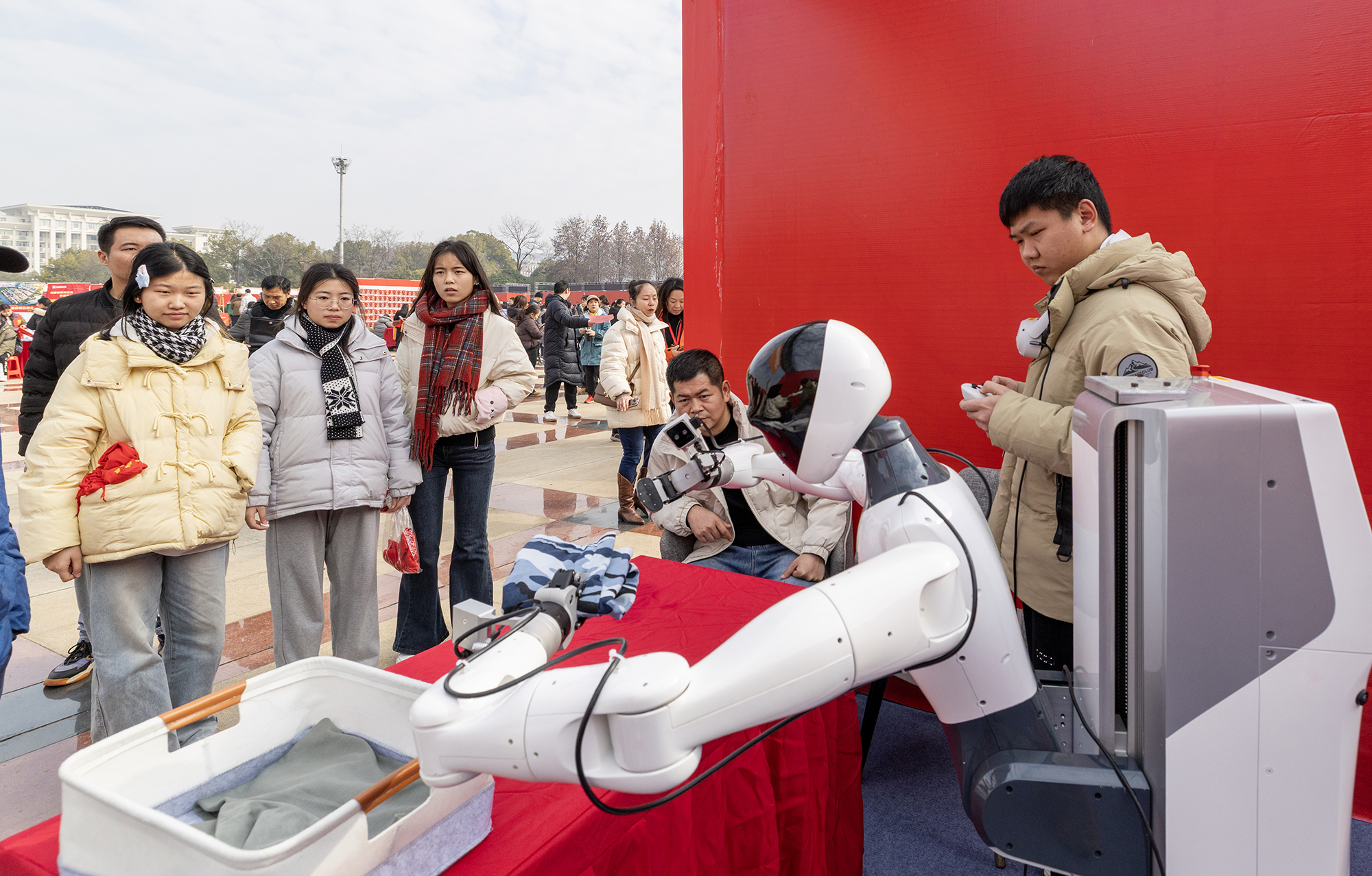 湖北省2026年“春风行动”全面启动 创新举措抓创业促就业