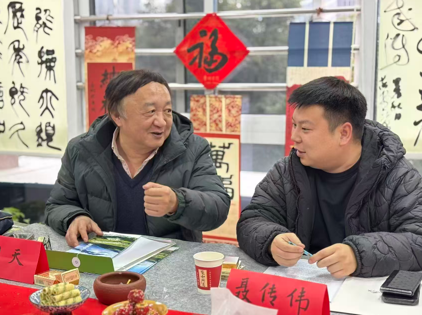 高端智库聚首武汉 共绘长阳火烧坪50亿级文旅康养新蓝图