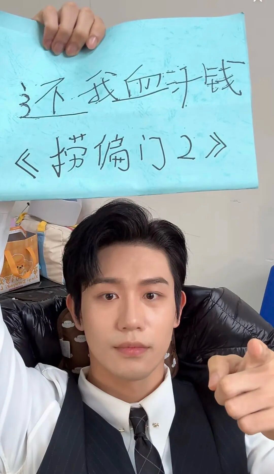 短劇爆款演員直播討薪！李連杰入局，海外AI仿真人短劇垂直賬號20天漲粉百萬