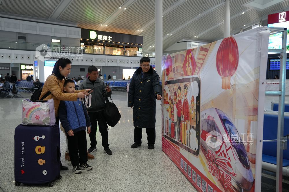 江西赣州：万福迎春暖归途 传统文化润旅途