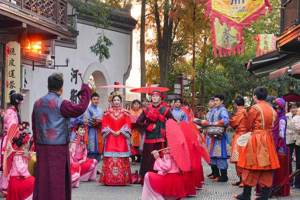 2026年长沙欢喜过大年文旅嘉年华暨长沙市新春灯会开幕式璀璨举行