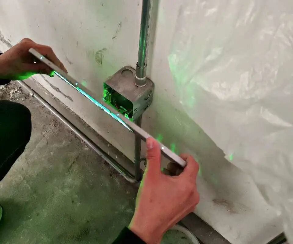 ▲疏散指示标志未保持完好有效