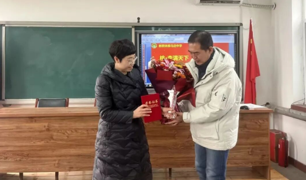 致敬荣光 赓续初心：宁晋县教育系统荣退仪式成功举行