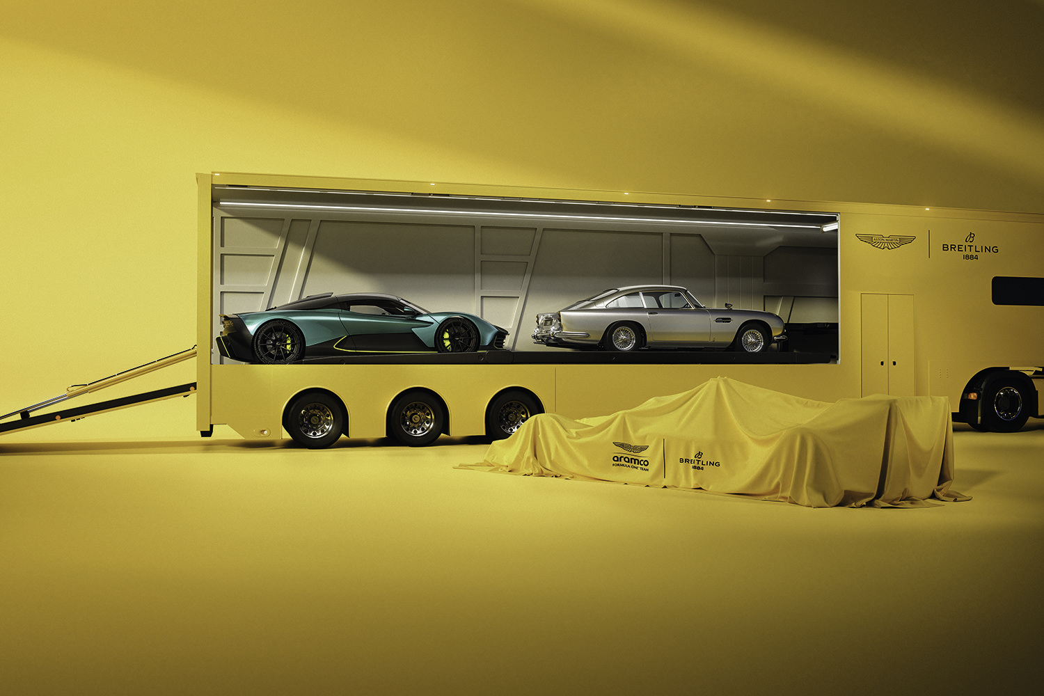 阿斯顿·马丁正式宣布百年灵成为品牌官方时计合作伙伴