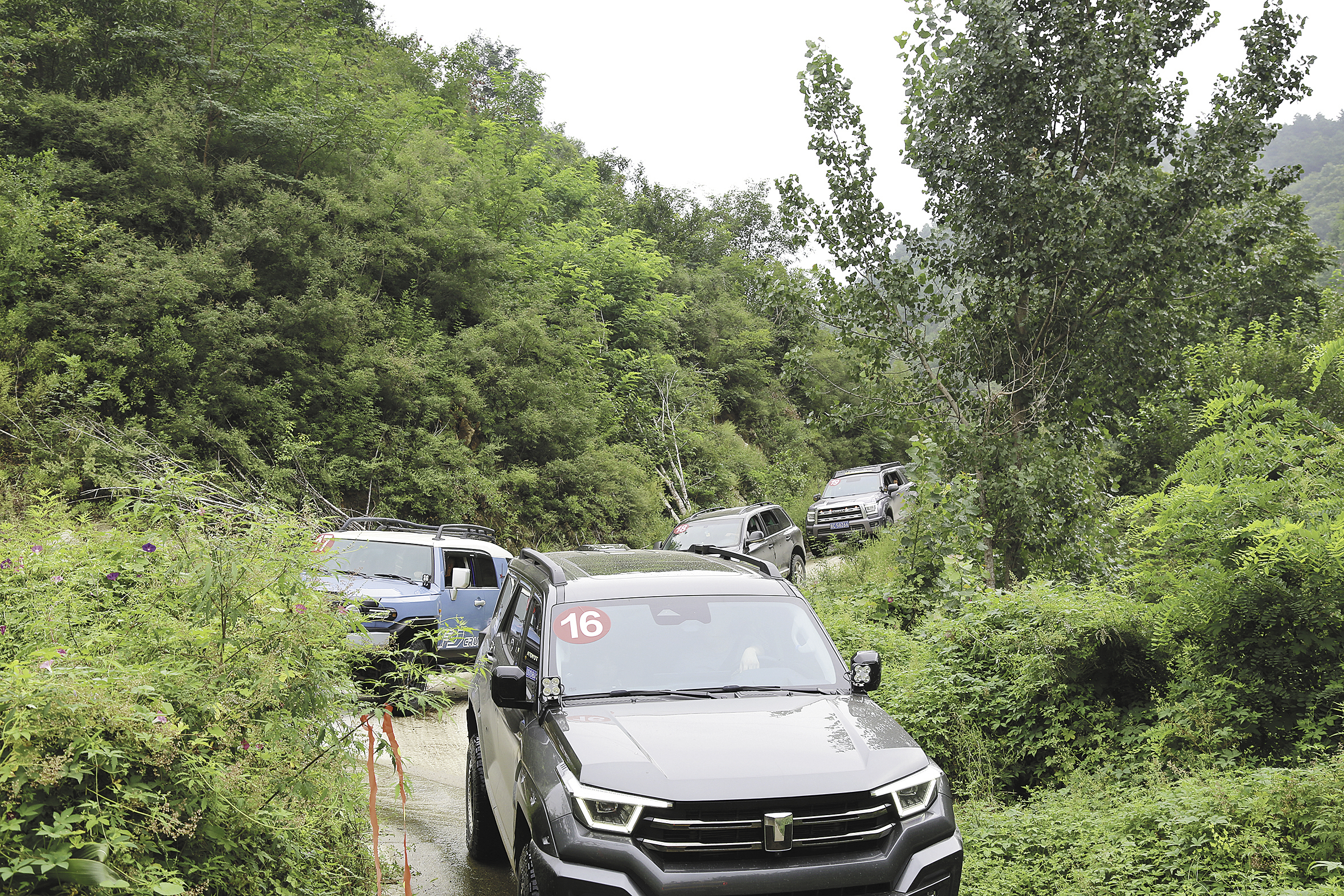 去年，大森店村举办了山地越野车赛事活动。（资料片）