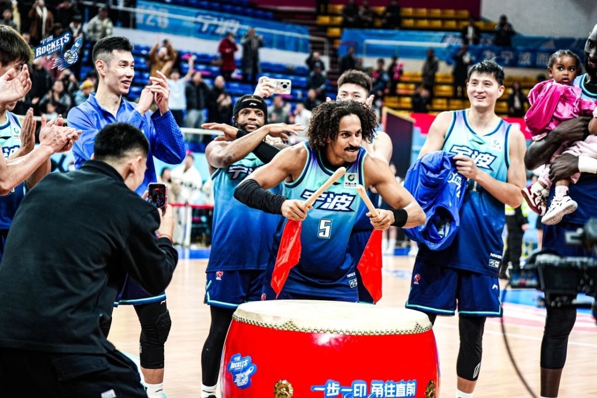 宁波富邦町渥男篮三夺首胜