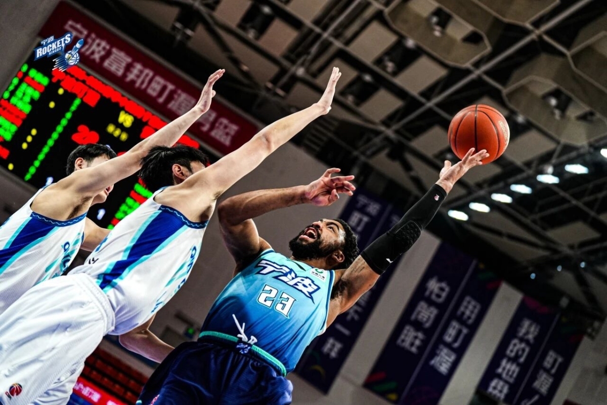 宁波富邦町渥男篮三夺首胜