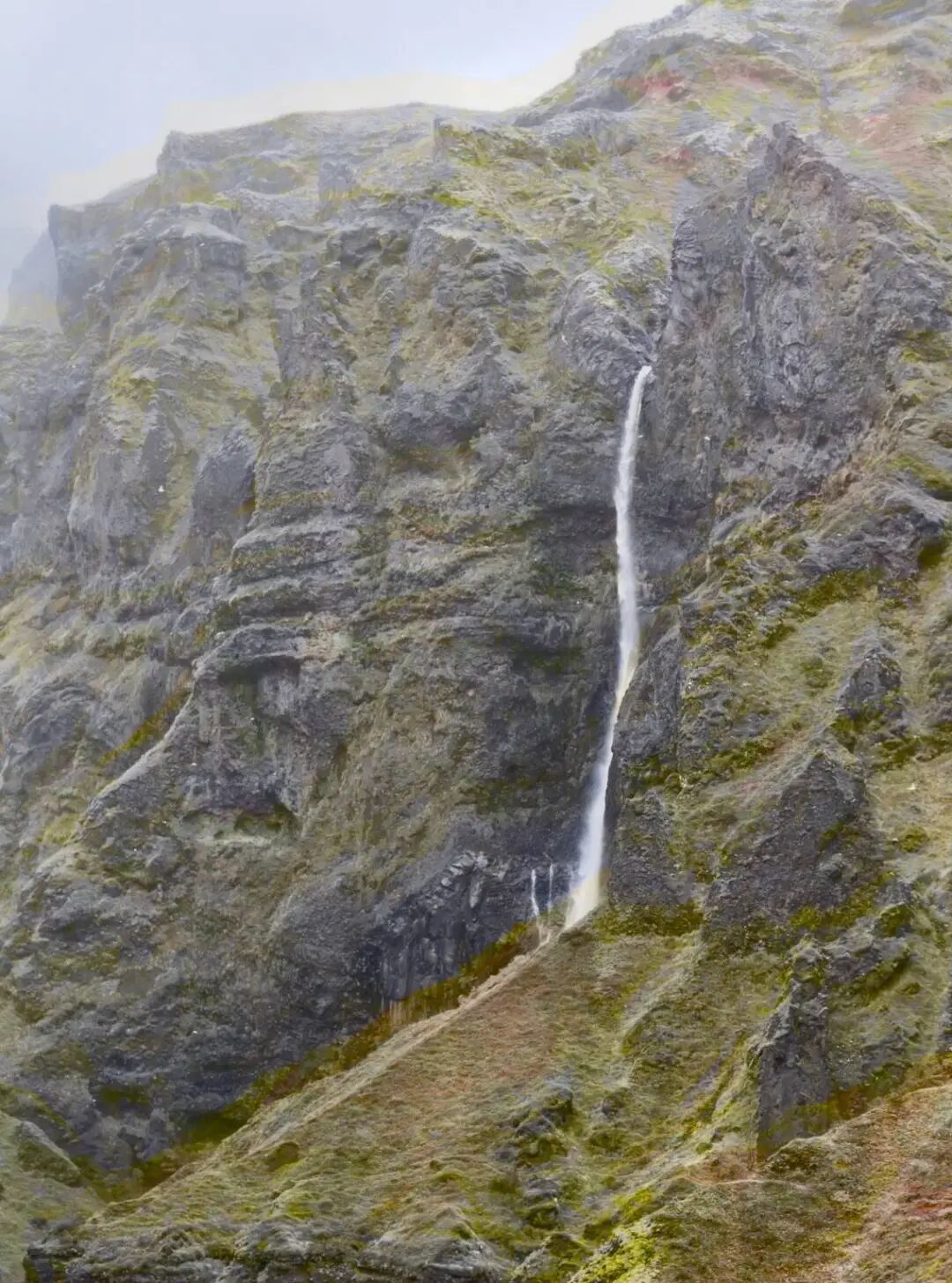 比如这张照片,就在后期处理中出现了差错
