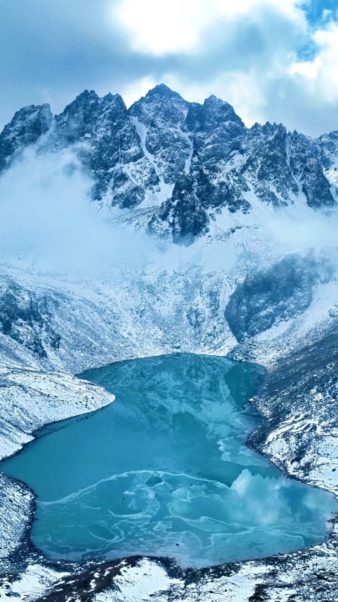 图源：祁连山冰沟河景区