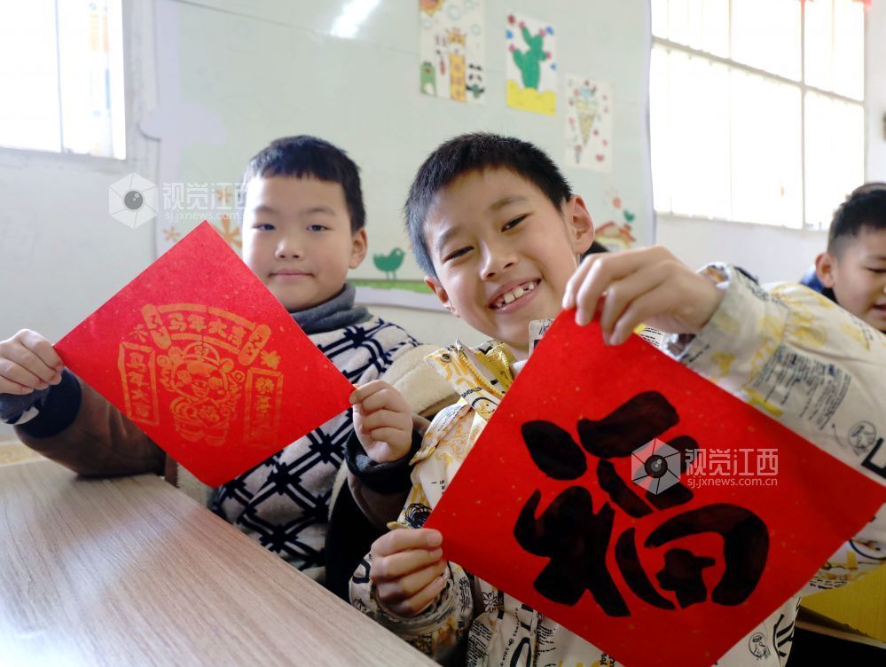江西分宜：学非遗拓印 享文化假期（图）