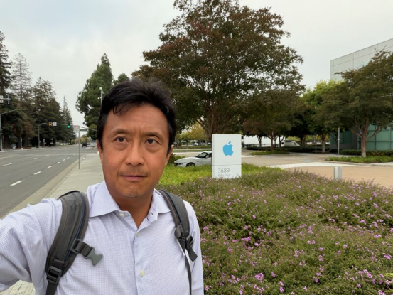 AI“外包”谷歌之后,华人天才抛弃苹果?