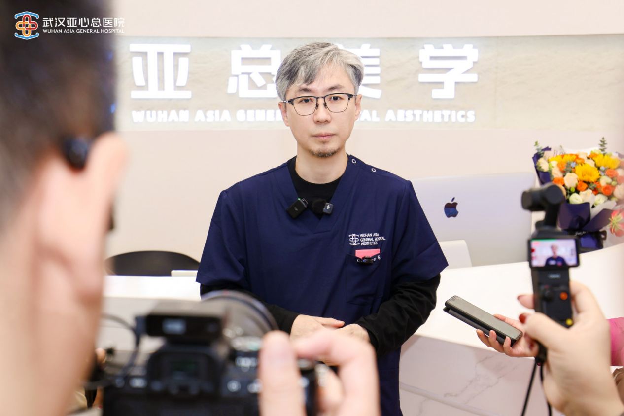 （亚总皮肤科/医学美容科、亚总美学（华发店）全根主任）