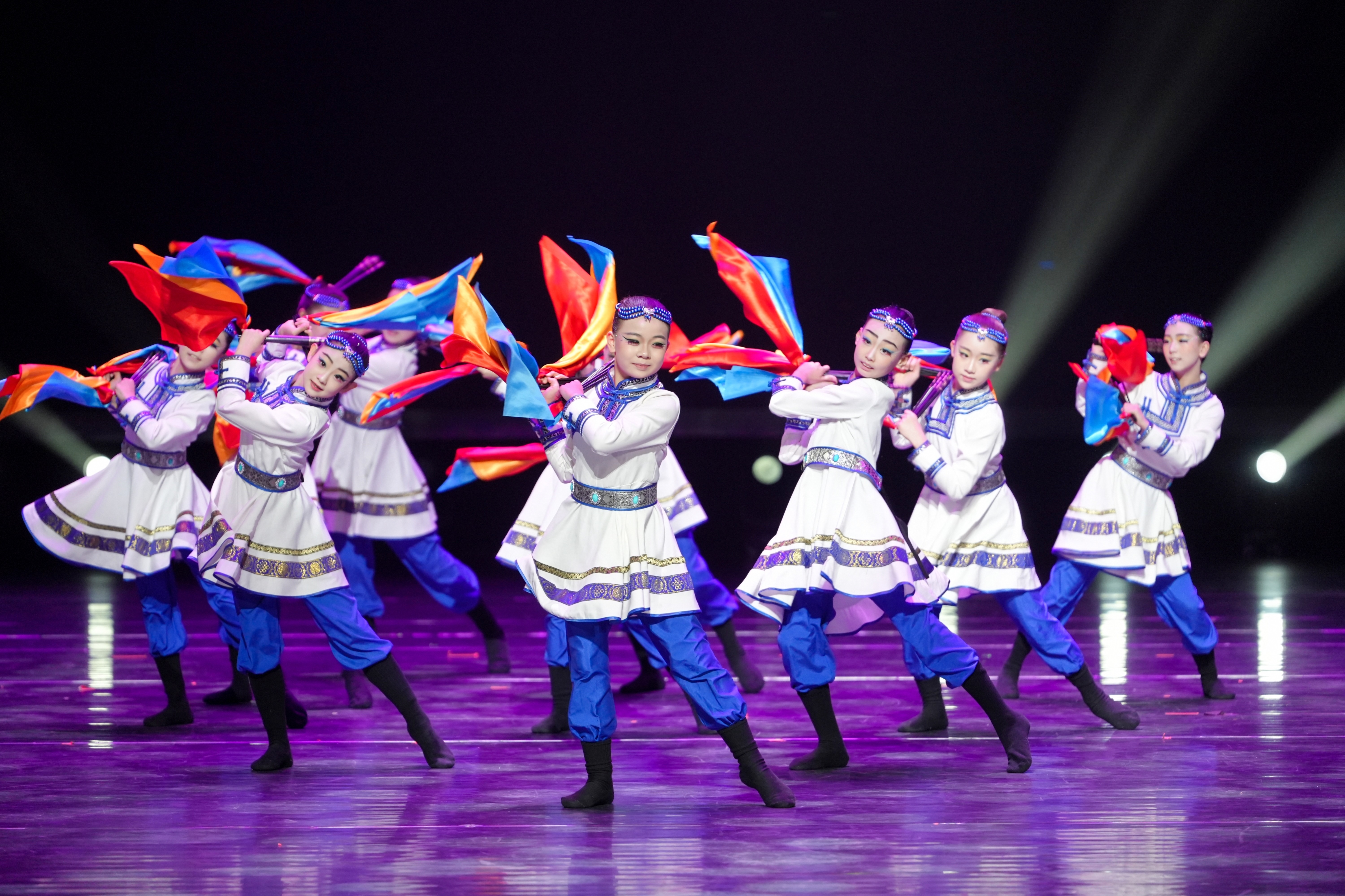 云端联动现场 共襄文化盛宴 “歌游内蒙古&middot;百姓星舞台”2026年春节文化惠民演出启幕