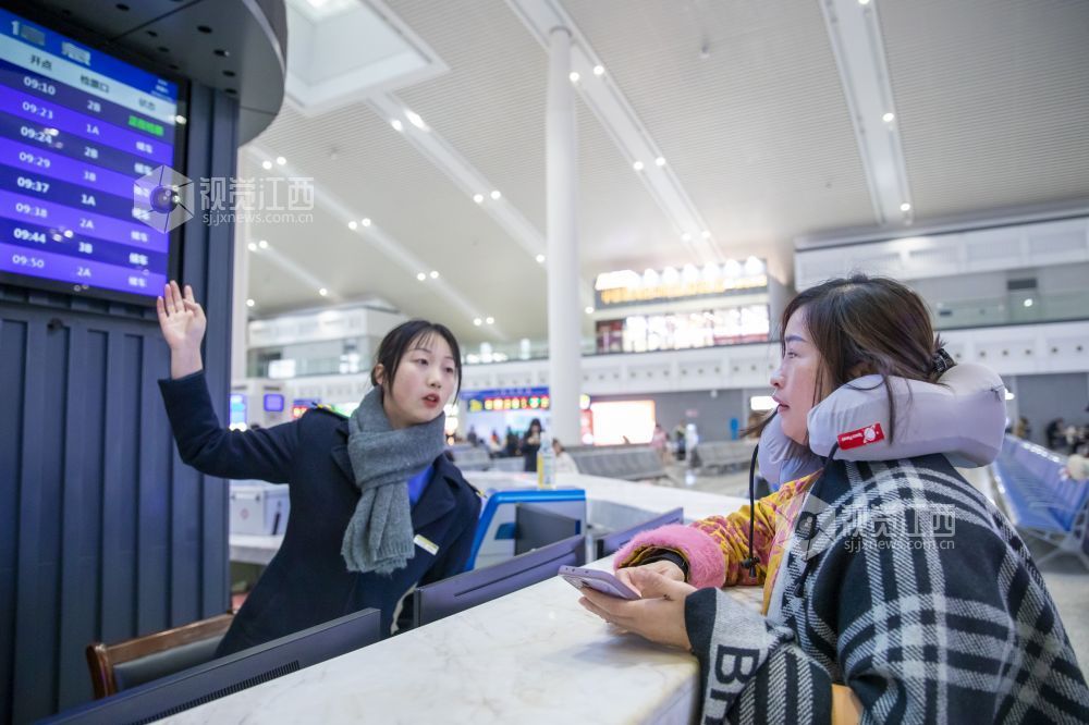 江西赣州:春运大幕拉开 南铁赣州车务段加开旅客列车82对(图)