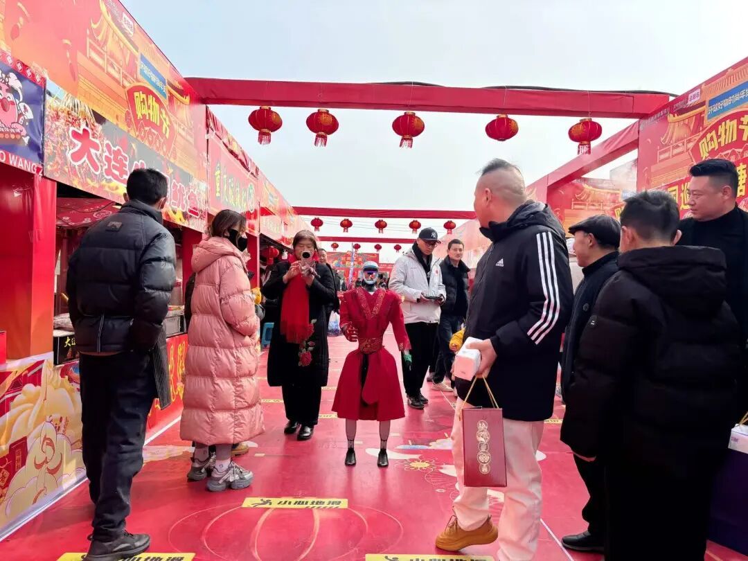 汉中首届环球好物时尚年货购物节启幕