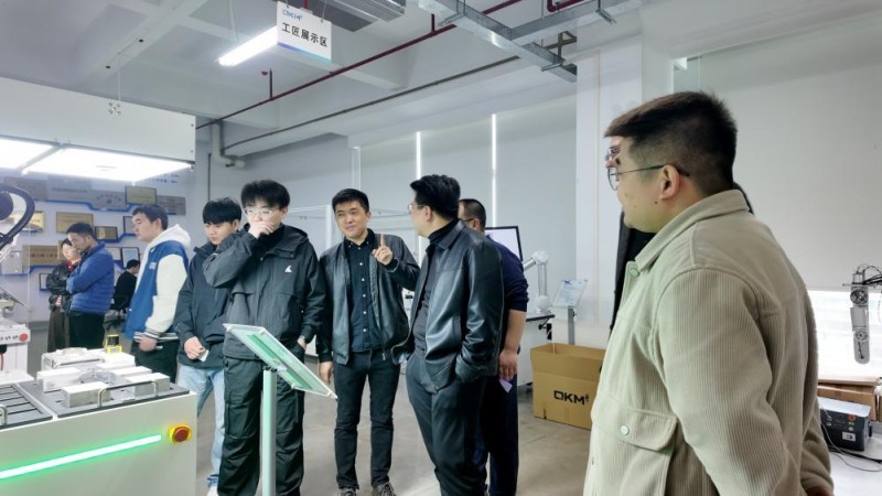 聚力突破 | 宁德时代ME团队到访李群自动化,定义新能源智造新路径