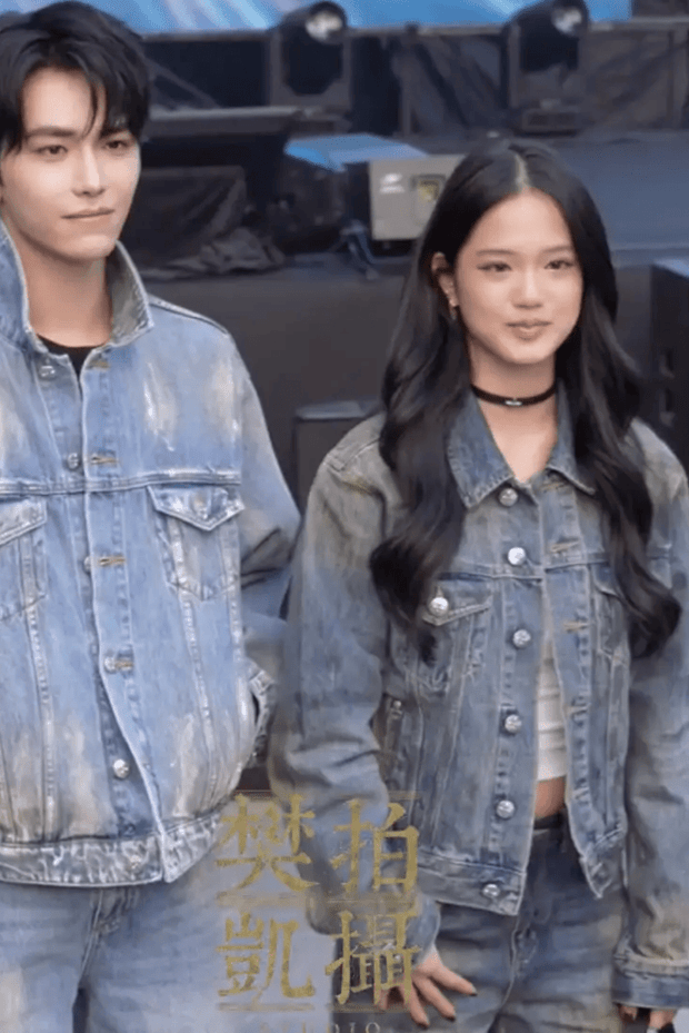 二人胶原蛋白满满。