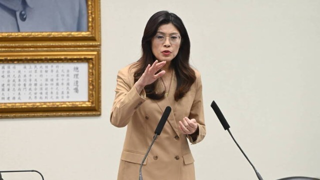 郑丽文大赞国共两党智库论坛，喊话赖清德