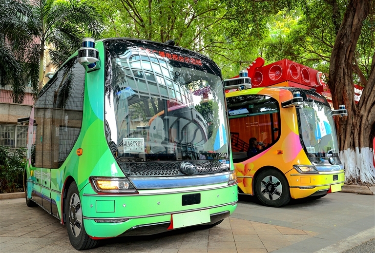 宇通自動駕駛巴士“登陸”廣州，助力第十五屆全國運動會交通服務升級。 記者 鄧放 攝