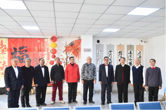 （图为戴河大街社区“春晚”活动现场 熊浩森摄）