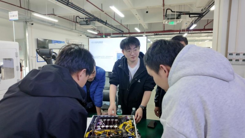 聚力突破 | 宁德时代ME团队到访李群自动化,定义新能源智造新路径