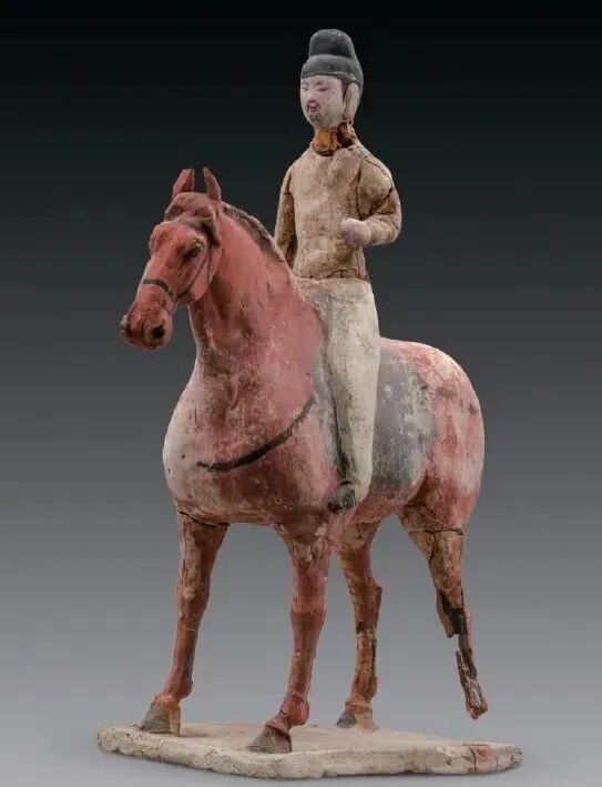 吐谷浑慕容智墓出土　骑马俑