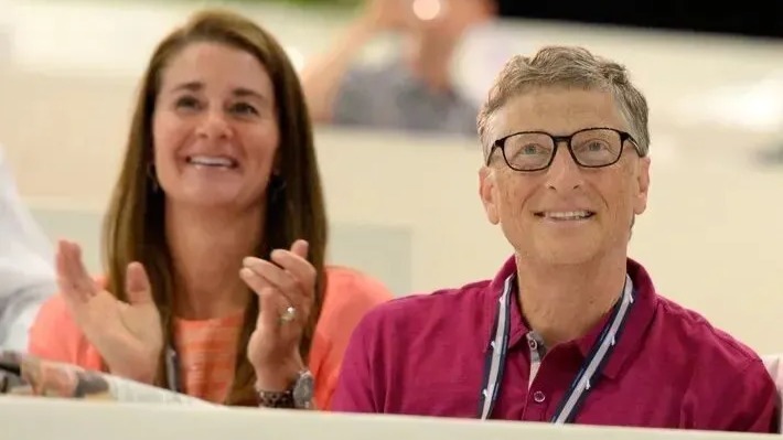 凤凰晚报|王牌特工,斗倒了“权臣”