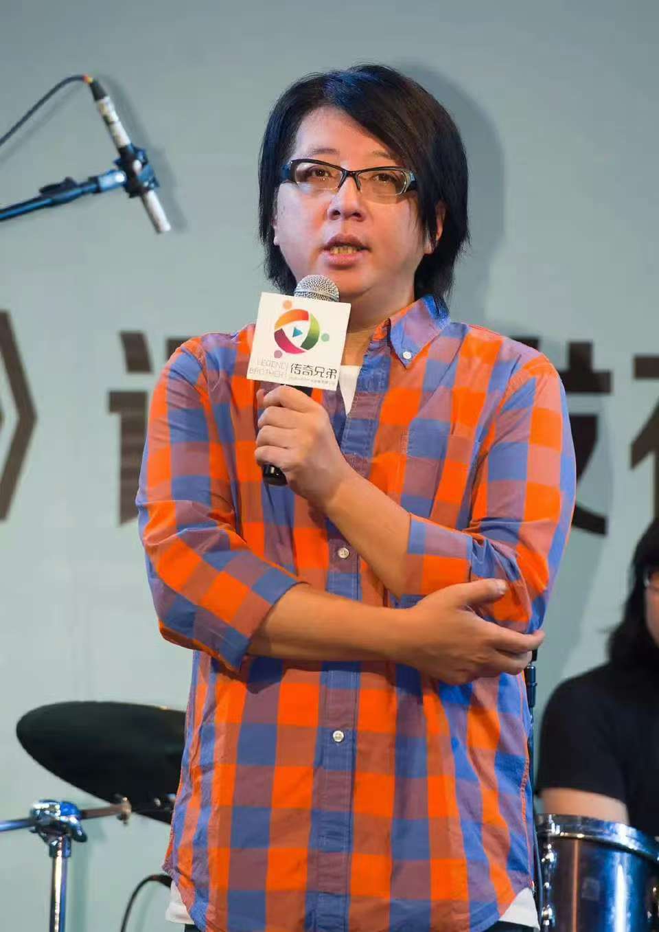 台湾知名音乐人袁惟仁去世，年仅57岁，代表作《执迷不悔》《旋木》《征服》等