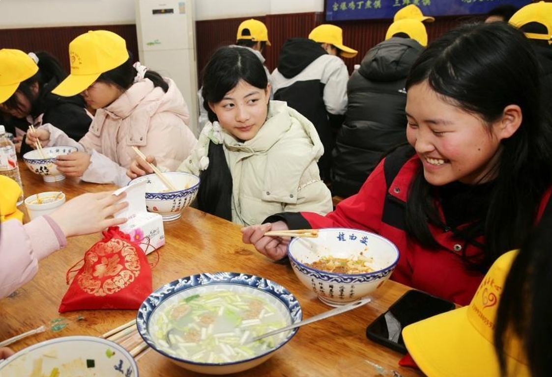 暖“心”闻:51名留守儿童“逛西安”