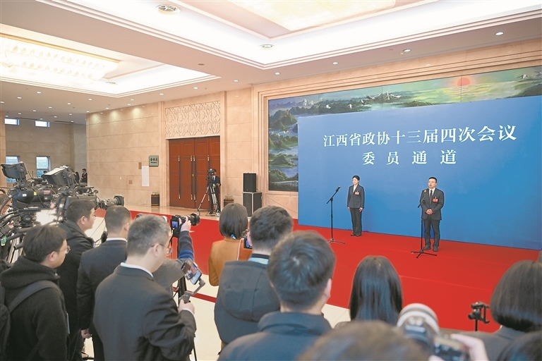 委员通道。江西日报全媒体记者 洪子波摄