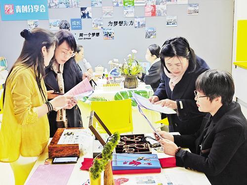 2025年3月，沧州市住房公积金管理中心任丘市分中心工作人员前往任丘市创新大厦开展宣讲活动。