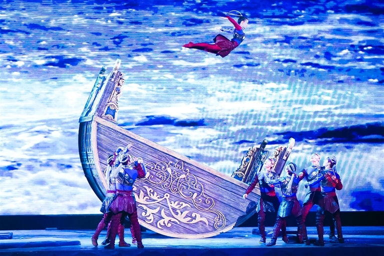 第六版《水秀&middot;龍石》剧照。河南日报资料照片