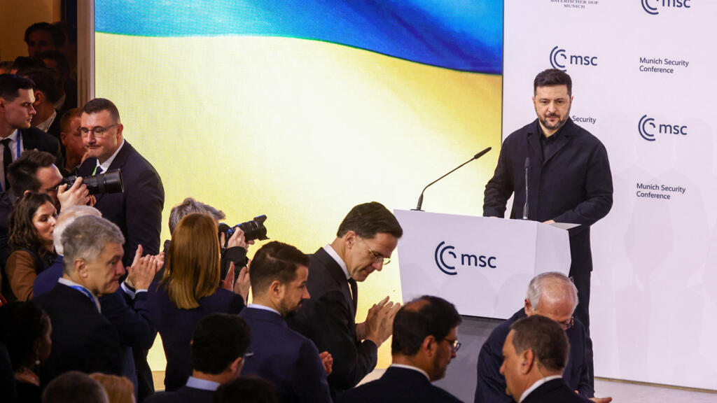 泽连斯基:普京自比沙皇却沦为战争的奴隶