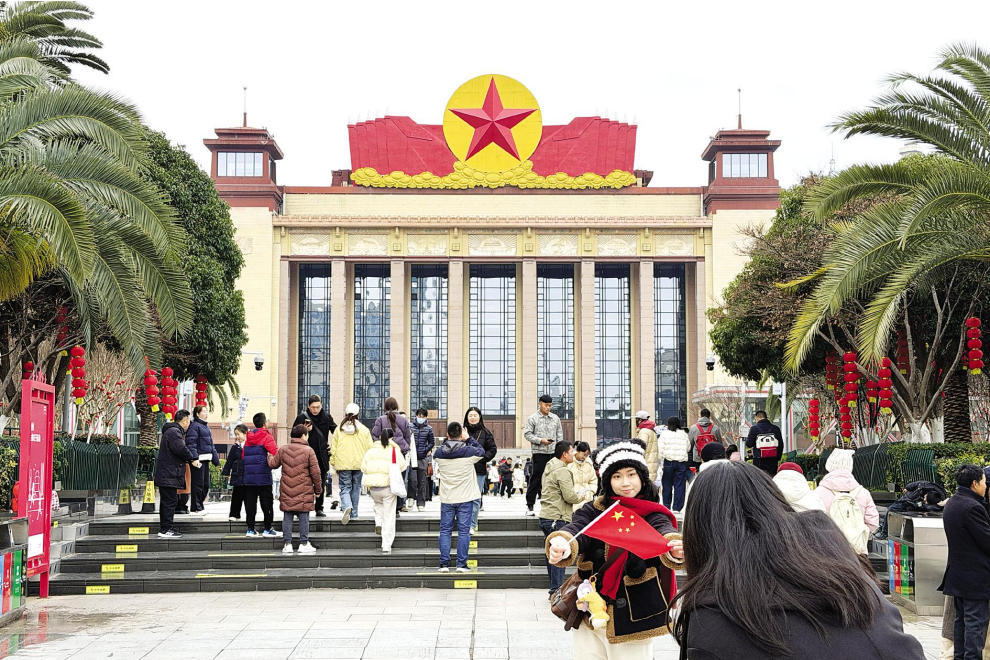 南昌：红色旅游升温（图）