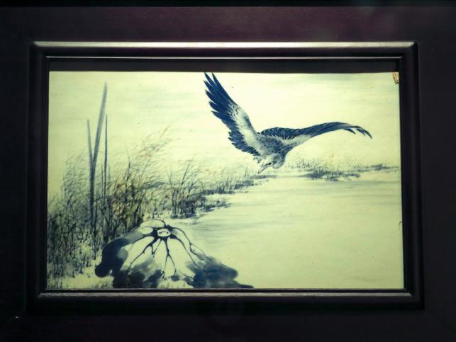 可能是“青花大王”唯一建国后粉彩？——一件无款菊花杯的举证