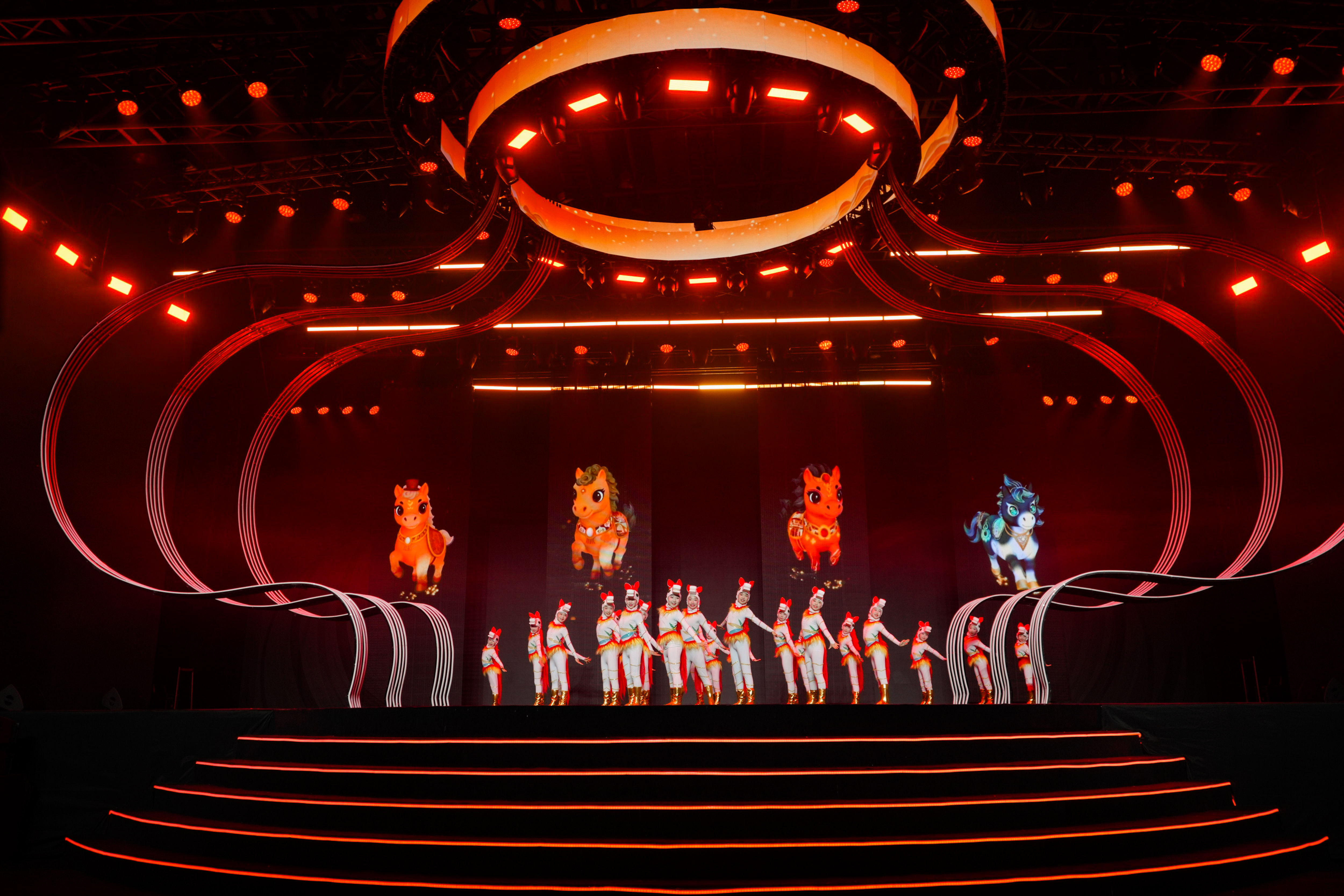 萌趣迎春《马上幸福年》