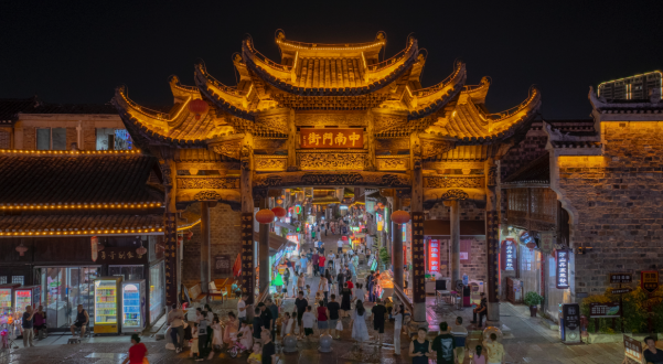在冬日的贵州,来一场从零度到沸腾的感官奇遇|美好十二时辰