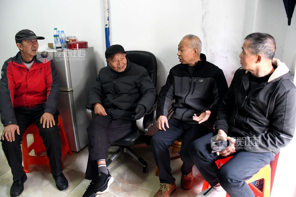 江西南丰：春节前夕“五必访”（图）