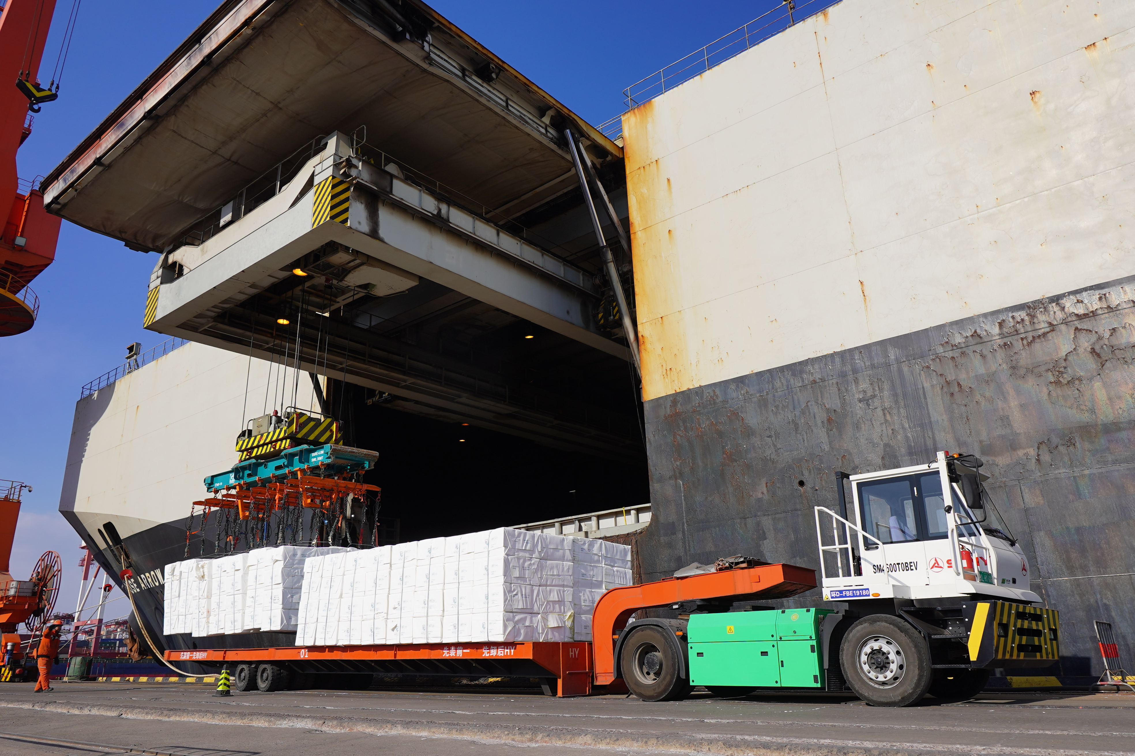“重来重回”赋能“优装优卸”——山东港口青岛港纸浆码头向“模式”要价值