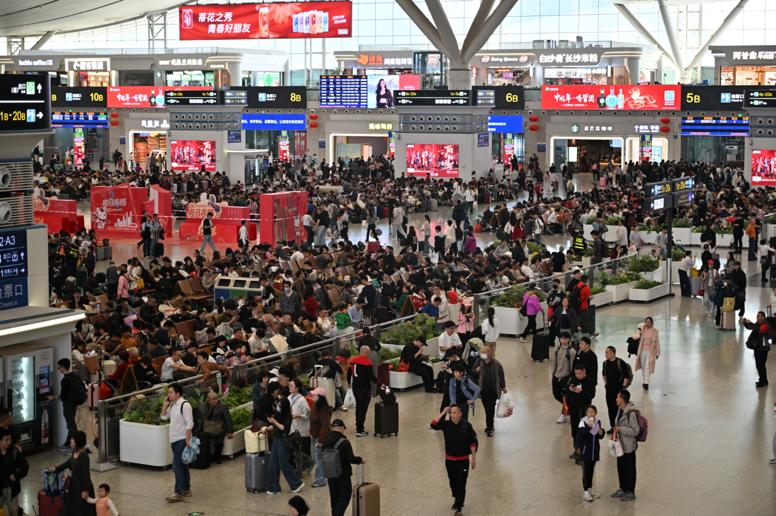 节前春运过半 深圳铁路到发旅客超410万人次