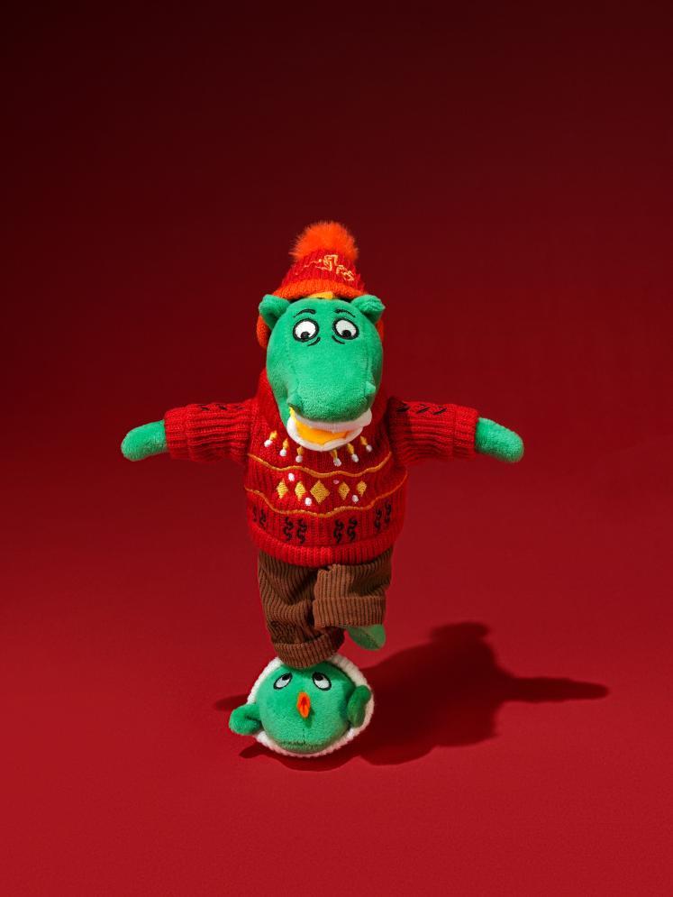 这是甘肃省博物馆推出的马年文创新品“本命红马”　新华社发