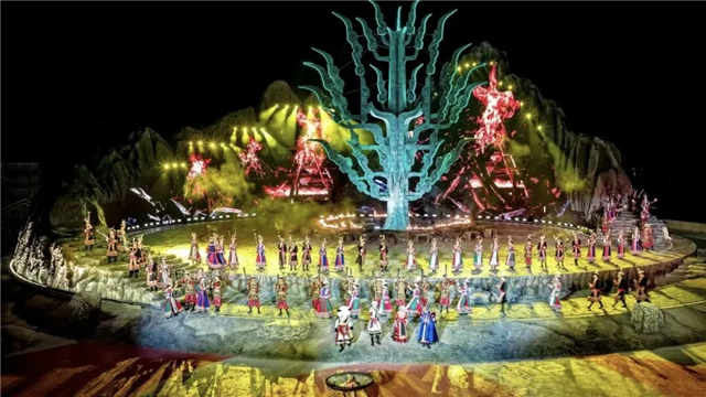 甘肃第一春：文县第一抹油菜花　与冰瀑共舞